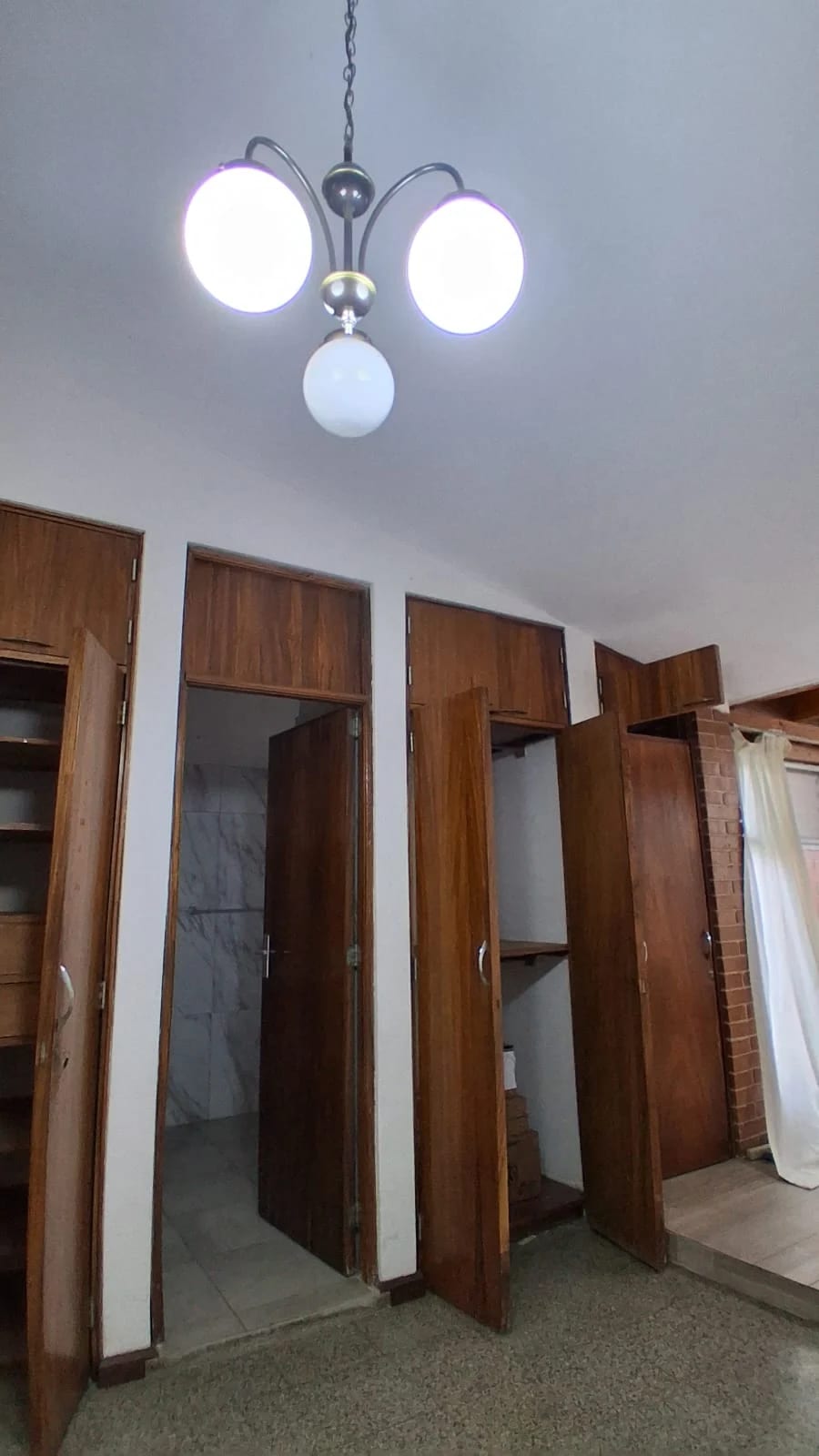 Casa en Renta Zona 10 Colonia Oakland Área: 360 Mts² para Oficinas — Casa en Alquiler en Oakland I, Zona 10, Guatemala, Ciudad — foto 4 de 17