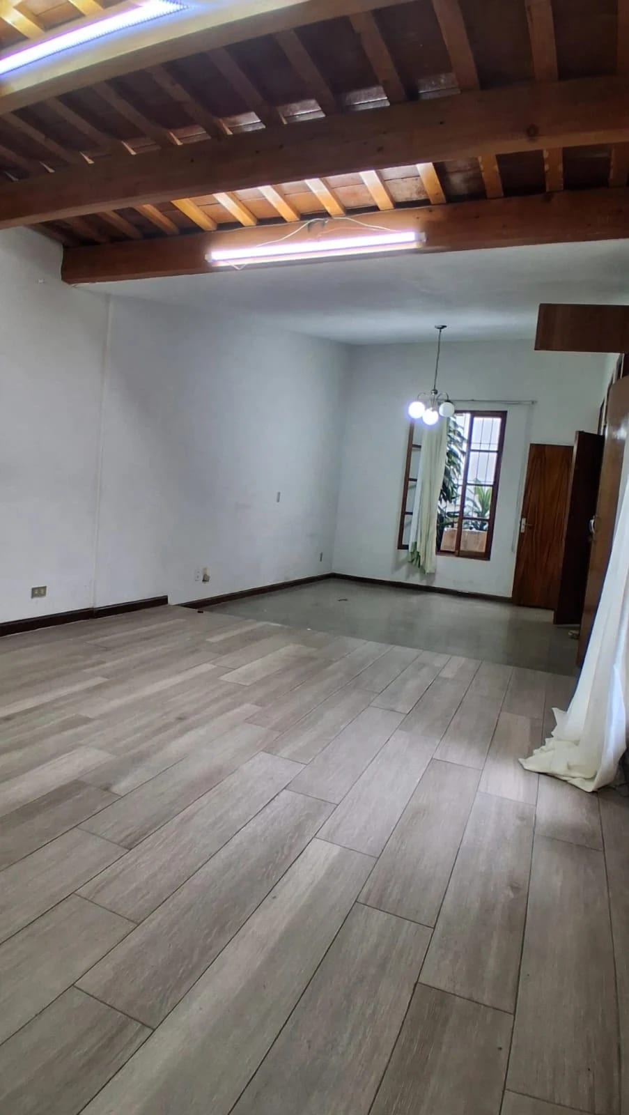 Casa en Renta Zona 10 Colonia Oakland Área: 360 Mts² para Oficinas — Casa en Alquiler en Oakland I, Zona 10, Guatemala, Ciudad — foto 1 de 17