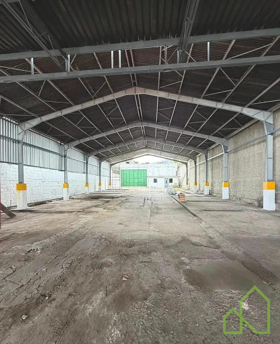 Galera en Alquiler 900m2 a una cuadra de Calzada Roosevelt — Bodega / Ofibodega en Alquiler en Zona 11, Guatemala, Ciudad — foto 1 de 4