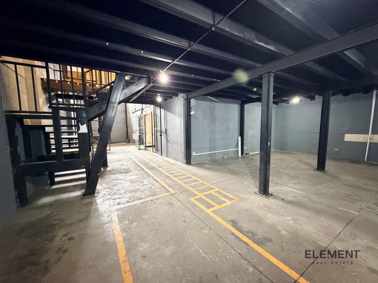 Ofibodega en venta a metros de Calz. Roosevelt dentro de garita — Bodega / Ofibodega en Venta en Zona 3 Mixco, Guatemala, Ciudad — foto 3 de 11