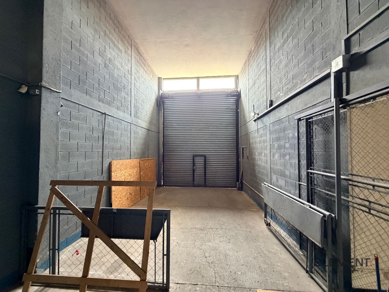 Ofibodega en venta a metros de Calz. Roosevelt dentro de garita — Bodega / Ofibodega en Venta en Zona 3 Mixco, Guatemala, Ciudad — foto 5 de 11