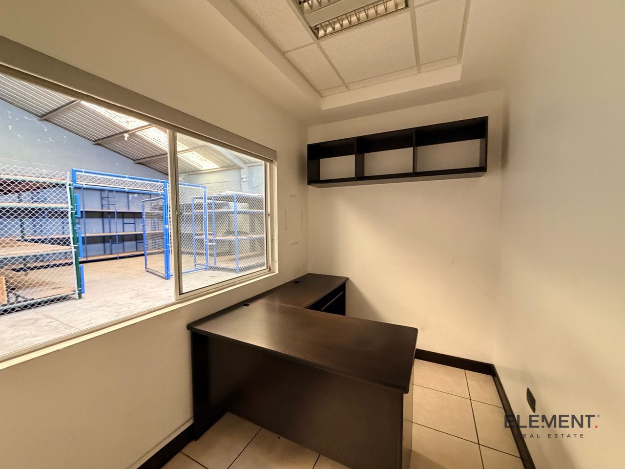 Ofibodega en venta a metros de Calz. Roosevelt dentro de garita — Bodega / Ofibodega en Venta en Zona 3 Mixco, Guatemala, Ciudad — foto 9 de 11