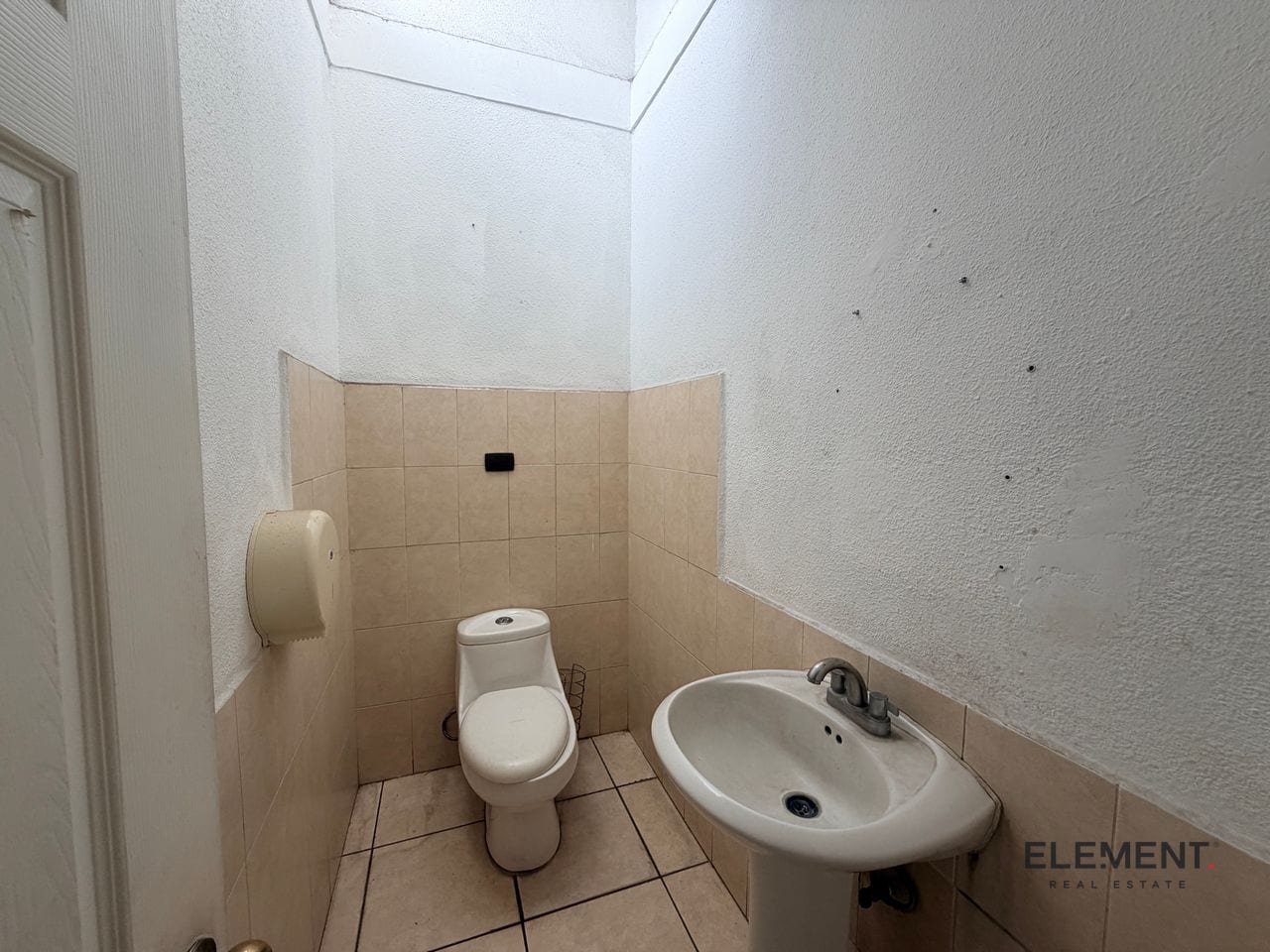 Ofibodega en venta a metros de Calz. Roosevelt dentro de garita — Bodega / Ofibodega en Venta en Zona 3 Mixco, Guatemala, Ciudad — foto 11 de 11