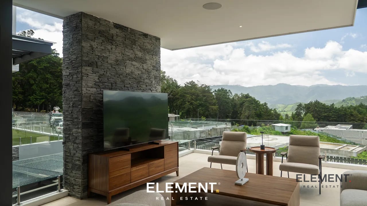 Casa en venta - El Pulté Ecuestre, Zona 16 — Casa en Venta en El Pulté Ecuestre, Zona 16, Guatemala, Ciudad — foto 2 de 13