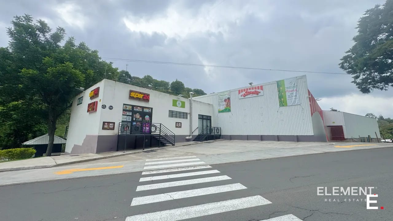 Locales en renta - Plaza Comercial Paseo Las Terrazas, San Cristóbal — Local en Alquiler en Zona 8 Mixco, Guatemala, Ciudad — foto 6 de 9