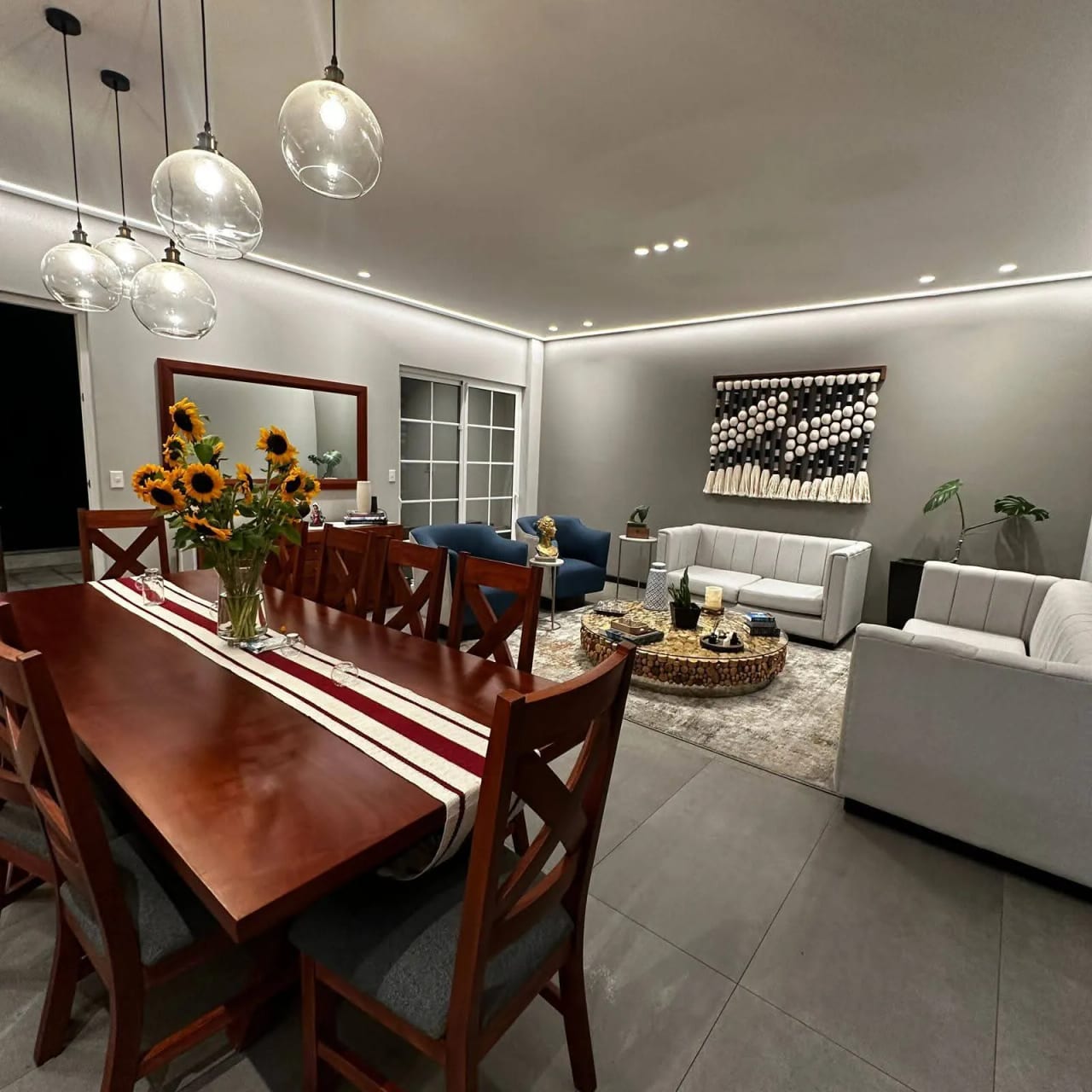 Exclusiva casa en venta, Santa Rosalía CES — Casa en Venta en Santa Rosalia La Laguna, Carretera a El Salvador, Guatemala, Ciudad — foto 2 de 16