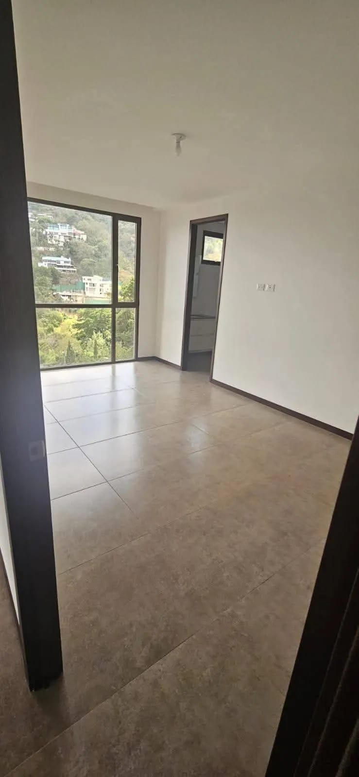 Amplio e iluminado apartamento en venta Albero San Lazaro zona 15 — Apartamento en Venta en Albero San Lazaro, Zona 15, Guatemala, Ciudad — foto 2 de 10
