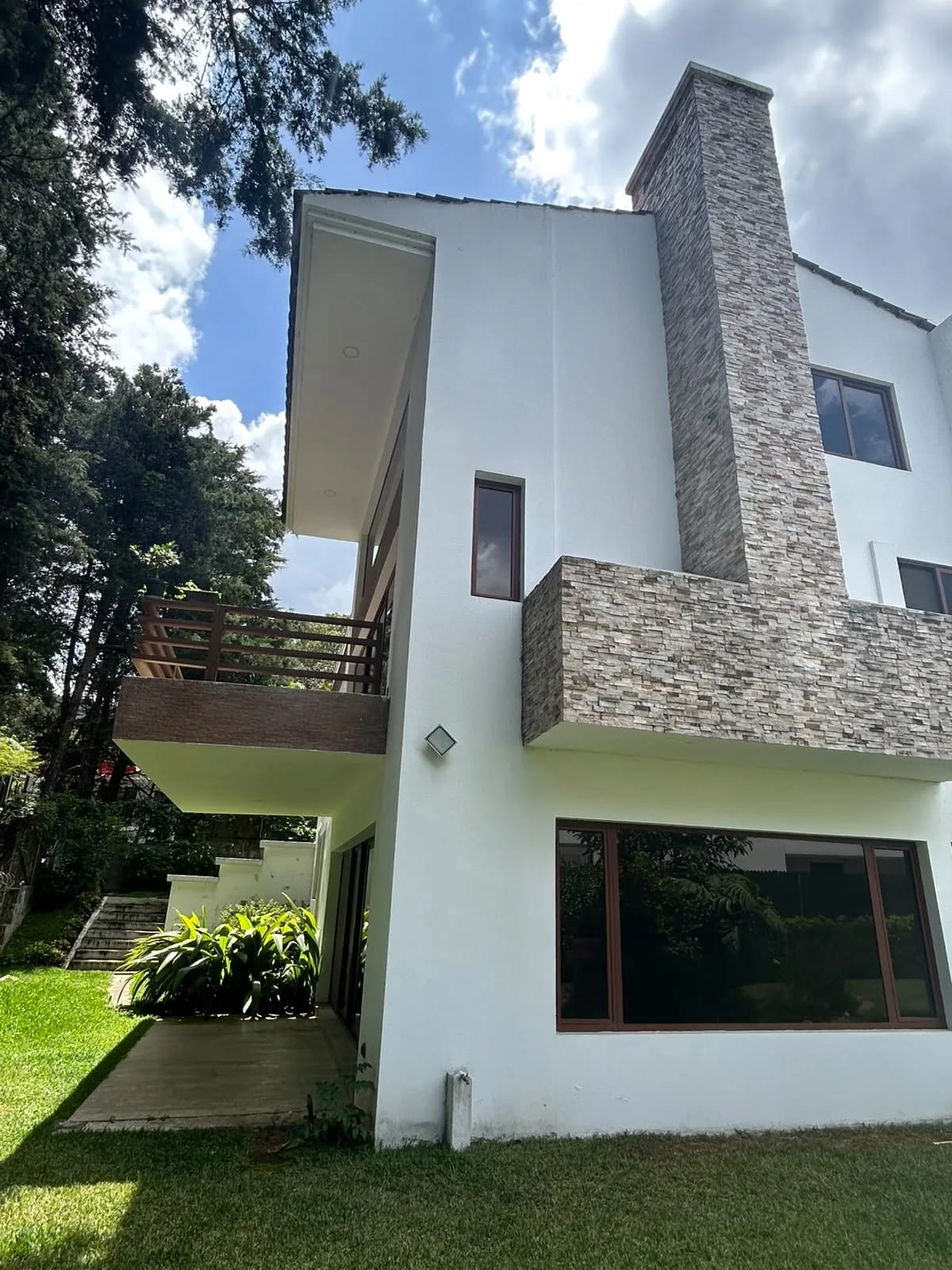 Amplia e iluminada casa en renta, La Montaña zona 16 — Casa en Alquiler en Las Cumbres, Zona 16, Guatemala, Ciudad — foto 11 de 11