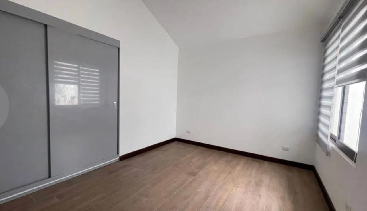 Casa en renta, Reserva II, Lomas de San Isidro — Casa en Alquiler en Lomas de San Isidro, Zona 16, Guatemala, Ciudad — foto 5 de 10
