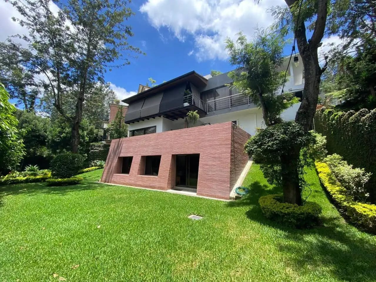 Exclusiva casa en venta, Club de golf San Isidro zona 16 — Casa en Venta en Zona 16, Guatemala, Ciudad — foto 3 de 7
