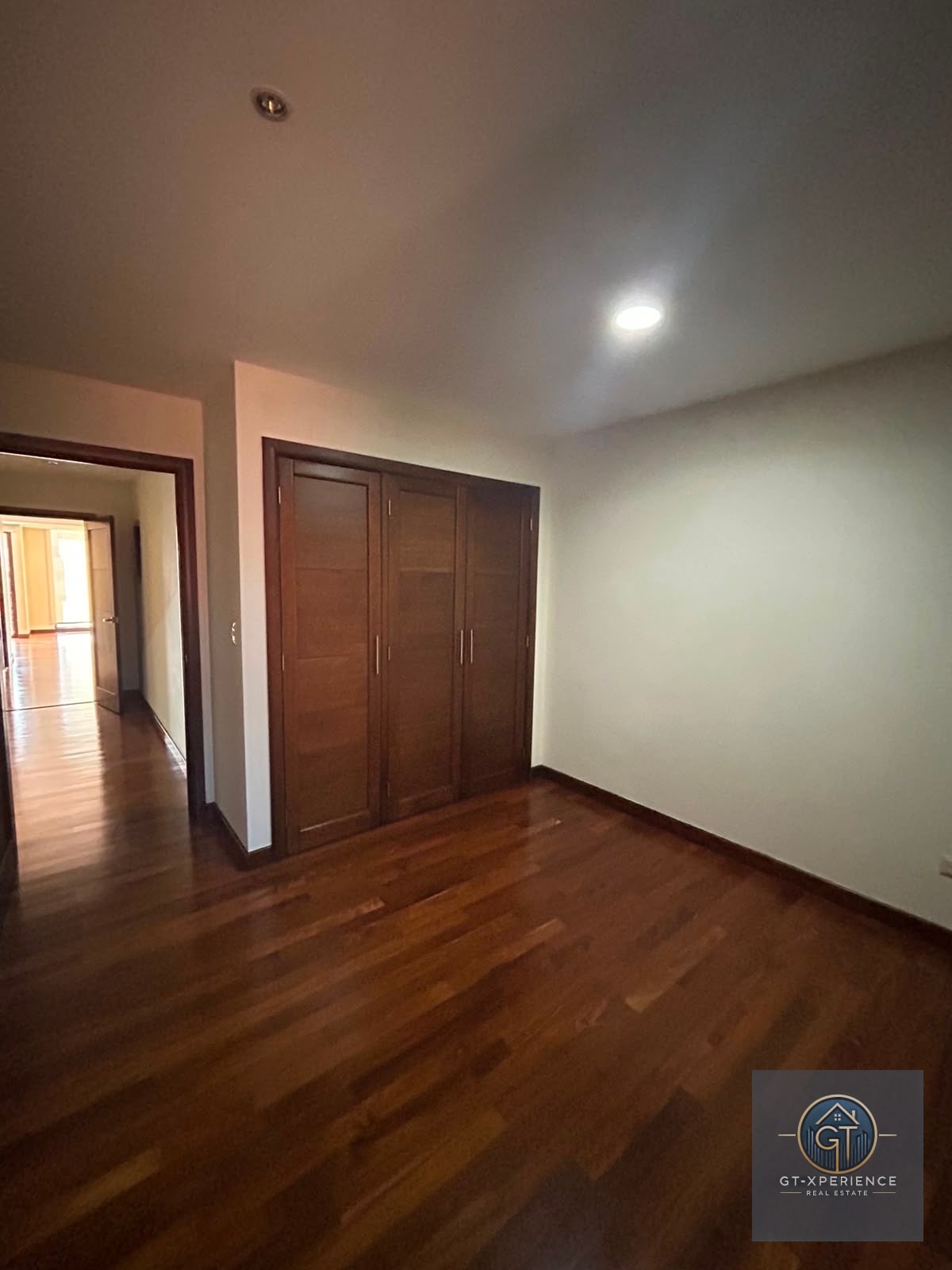 Lindo apartamento en renta en Esificio de Zona 10 — Apartamento en Alquiler en Zona 10, Guatemala, Ciudad — foto 7 de 8