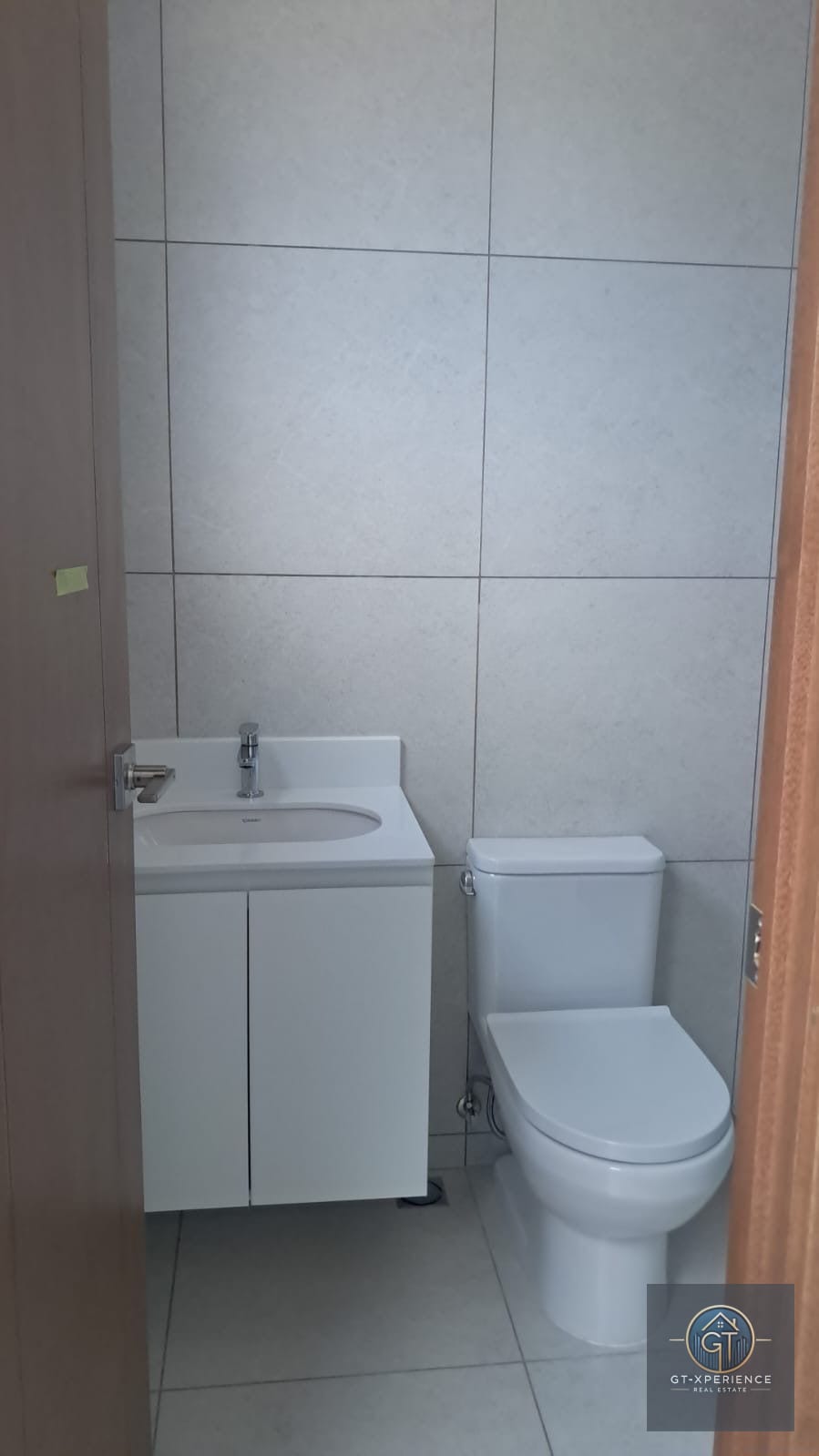 Edificio en renta en Edificio FERRÉ DIEZ zona 10 — Apartamento en Alquiler en Ferré Diez, Zona 10, Guatemala, Ciudad — foto 5 de 11