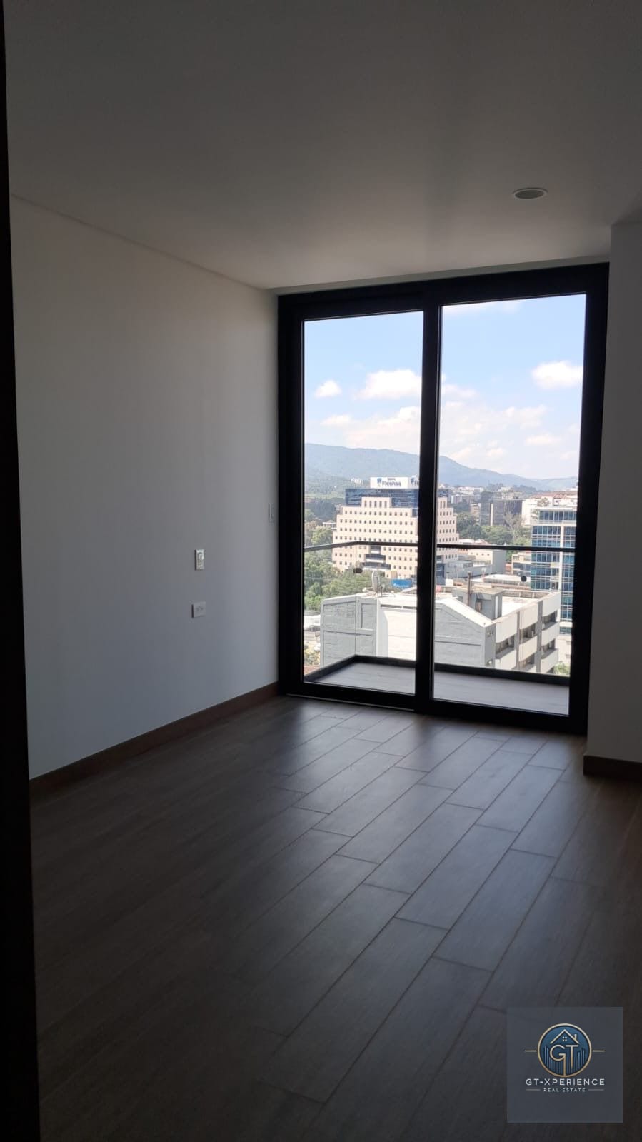 Edificio en renta en Edificio FERRÉ DIEZ zona 10 — Apartamento en Alquiler en Ferré Diez, Zona 10, Guatemala, Ciudad — foto 6 de 11