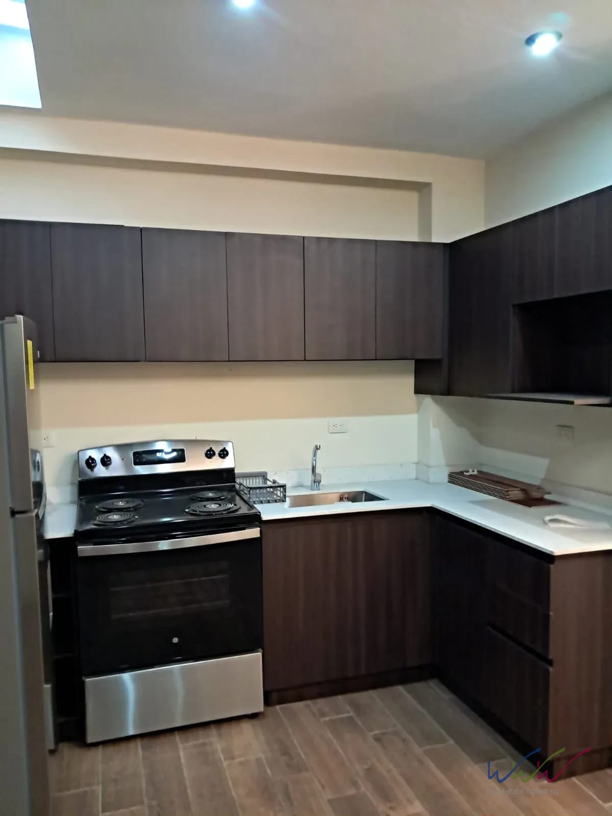 Rento apartamento en Diagonal 6, zona 10 — Apartamento en Alquiler en Zona 10, Guatemala, Ciudad — foto 4 de 9