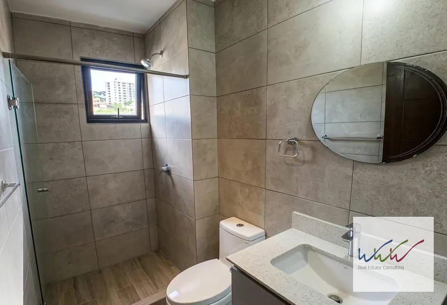 Rento apartamento en Parque 10, Zona 10 — Apartamento en Alquiler en Zona 10, Guatemala, Ciudad — foto 5 de 11