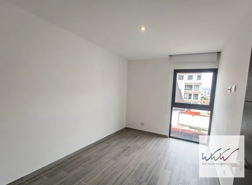 Rento apartamento en Parque 10, Zona 10 — Apartamento en Alquiler en Zona 10, Guatemala, Ciudad — foto 8 de 11