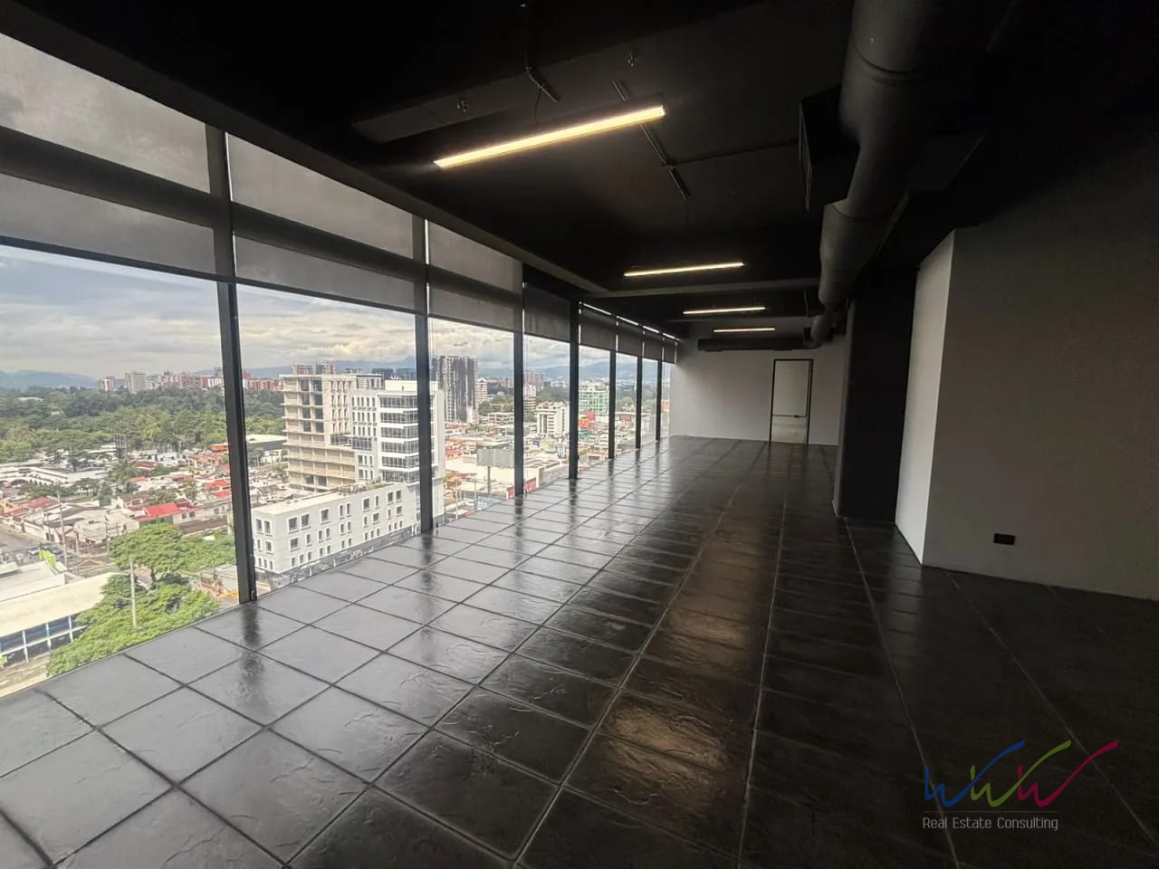 Vendo/rento oficina 168 m2 en Edificio 01010, Zona 10 — Oficina en Venta en Edificio 01010 (Cero Diez Diez), Zona 10, Guatemala, Ciudad — foto 9 de 13