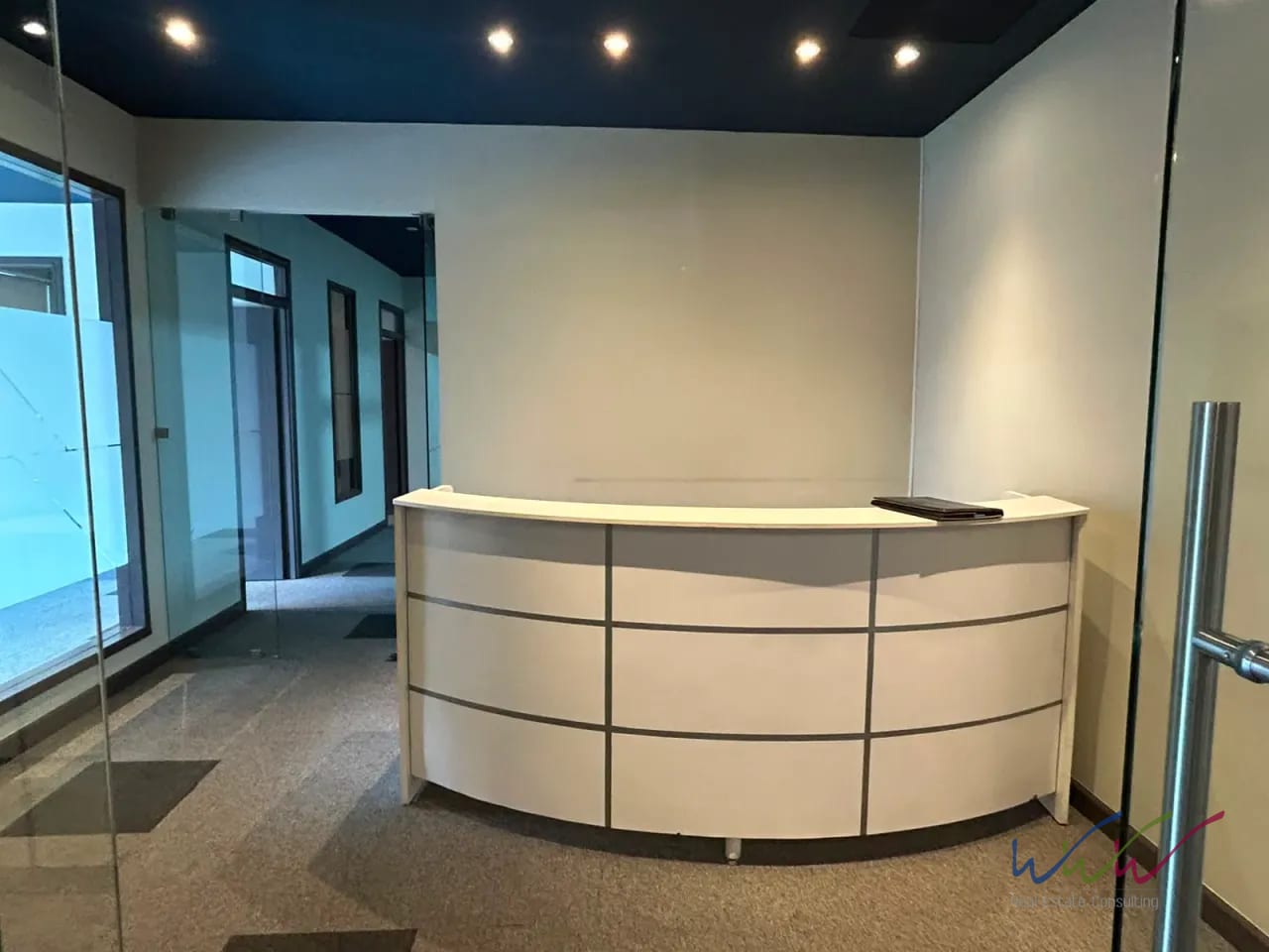 Rento amplia oficina de 255 m2 en Centro Corporativo Los Próceres — Oficina en Alquiler en 13-50, Zona 10, Guatemala, Ciudad — foto 8 de 8