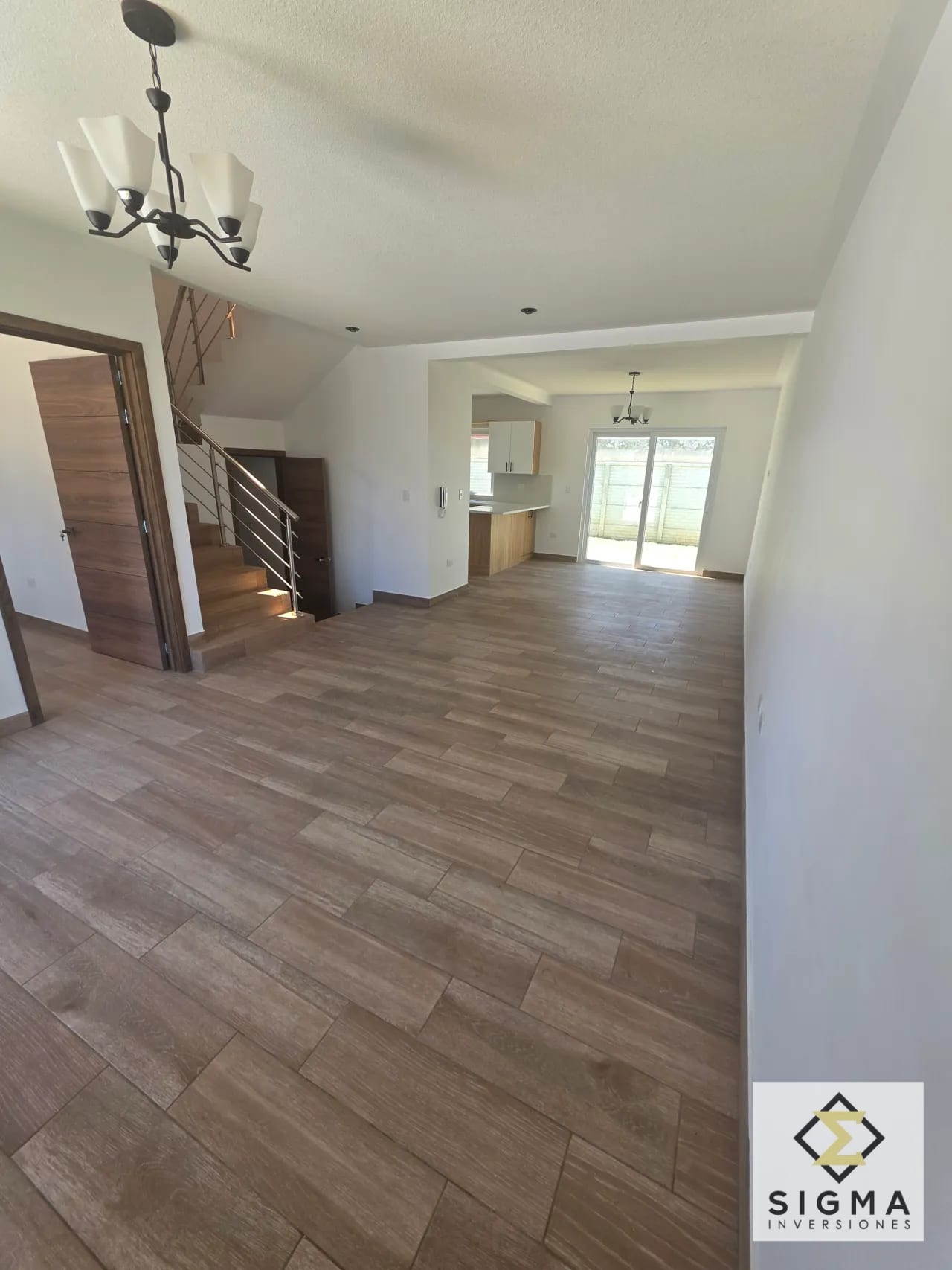 Casa nueva en venta en San José Pinula — finos acabados, en condominio — Casa en Venta en San José Pinula, Guatemala, Ciudad — foto 2 de 17