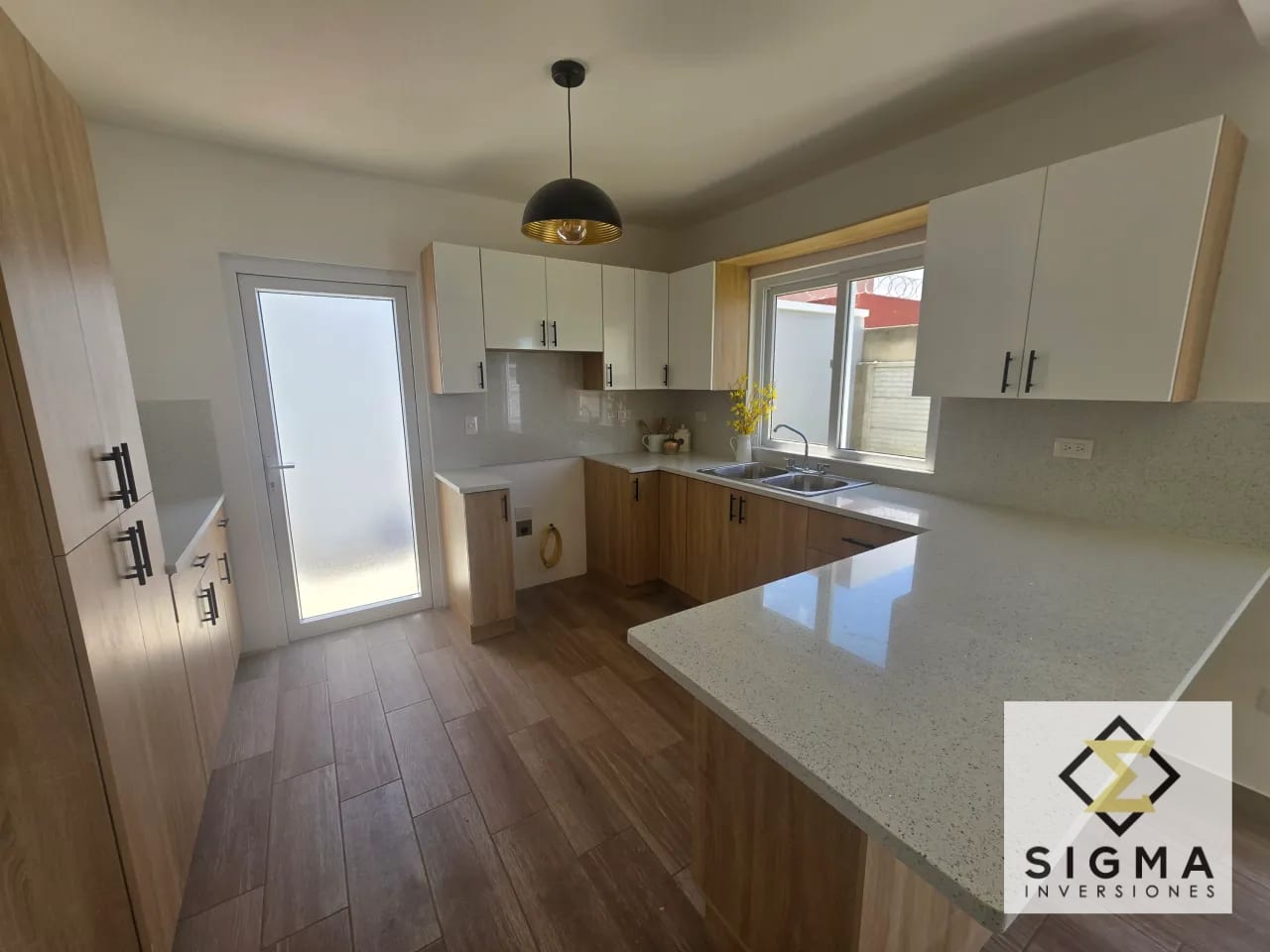 Casa nueva en venta en San José Pinula — finos acabados, en condominio — Casa en Venta en San José Pinula, Guatemala, Ciudad — foto 3 de 17