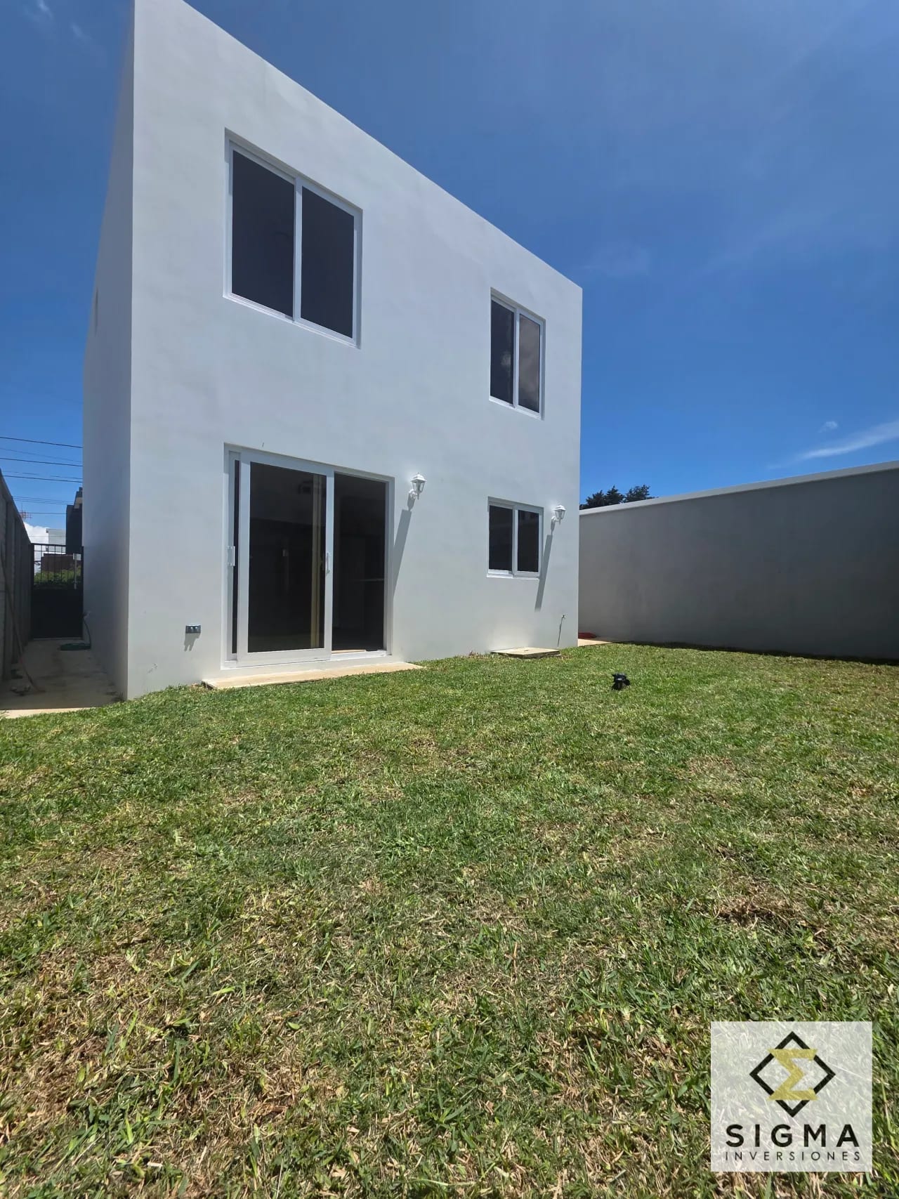 Casa nueva en venta en San José Pinula — finos acabados, en condominio — Casa en Venta en San José Pinula, Guatemala, Ciudad — foto 5 de 17