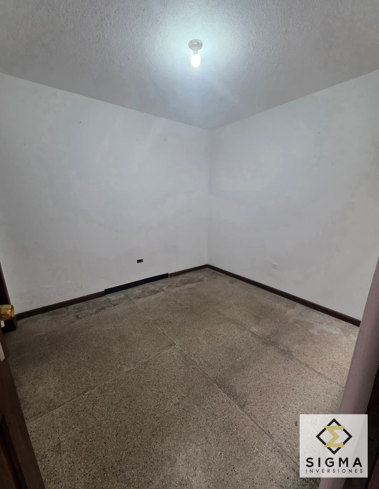 Casa en calle cerrada con acceso directo a Calz. Mateo Flores, zona 7 — Casa en Venta en Zona 7, Guatemala, Ciudad — foto 13 de 17