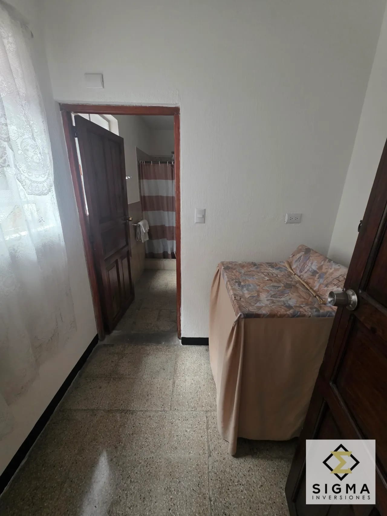 Casa en calle cerrada con acceso directo a Calz. Mateo Flores, zona 7 — Casa en Venta en Zona 7, Guatemala, Ciudad — foto 16 de 17