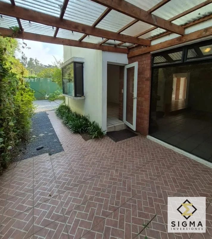 En venta townhouse Km 15 Carretera al Salvador, frente a Condado Conce — Casa en Venta en km 11-15, Carretera a El Salvador, Guatemala, Ciudad — foto 1 de 10