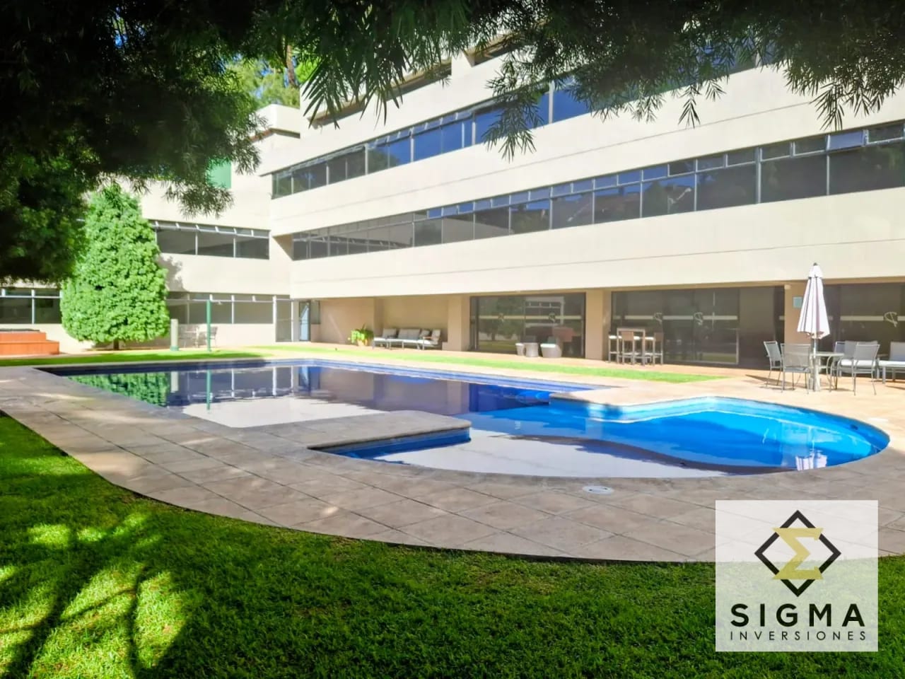 Amplia y hermosa casa dentro de Condominio exclusivo de solo 4 casas e — Casa en Venta en Zona 14, Guatemala, Ciudad — foto 1 de 17