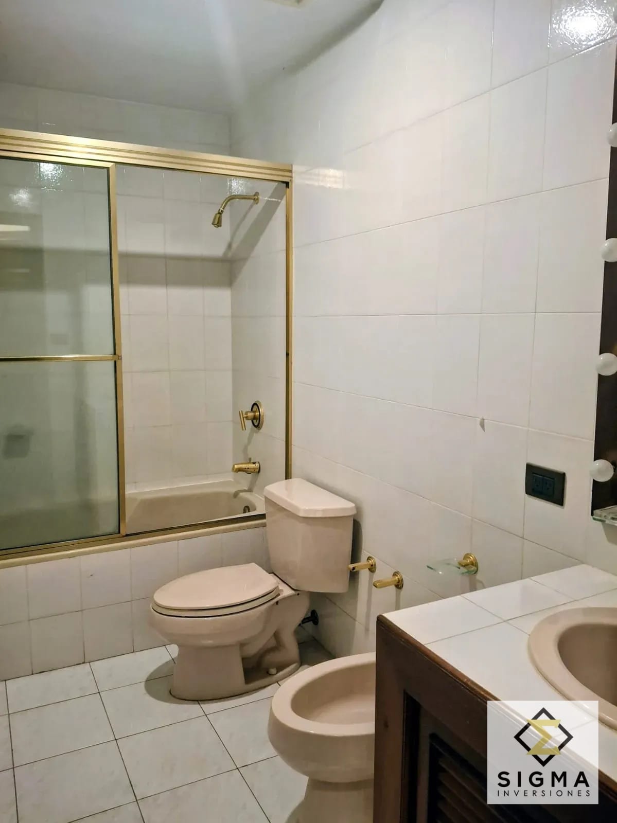 Amplia y hermosa casa dentro de Condominio exclusivo de solo 4 casas e — Casa en Venta en Zona 14, Guatemala, Ciudad — foto 13 de 17