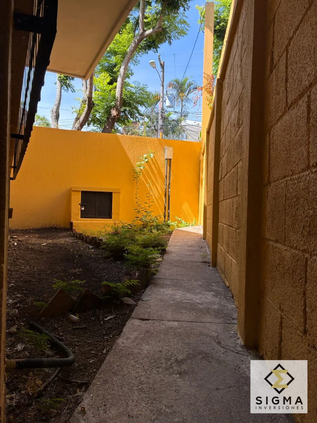 Casa en Venta en Zona 3, Colonia Bran - Amplia y renovada — Casa en Venta en Zona 3, Guatemala, Ciudad — foto 7 de 15