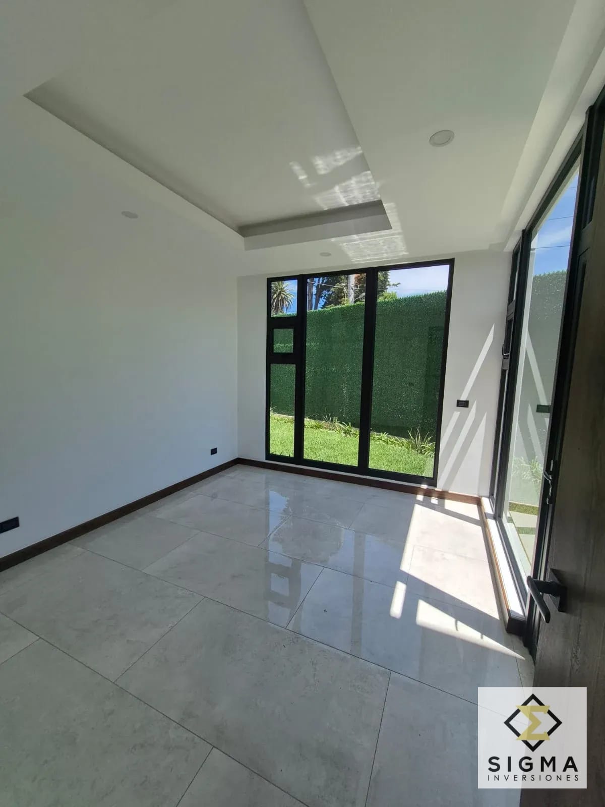Preciosa casa nueva en VENTA, en CAES dentro de Condominio - Moderna — Casa en Venta en Arrazola I, Carretera a El Salvador, Guatemala, Ciudad — foto 4 de 16