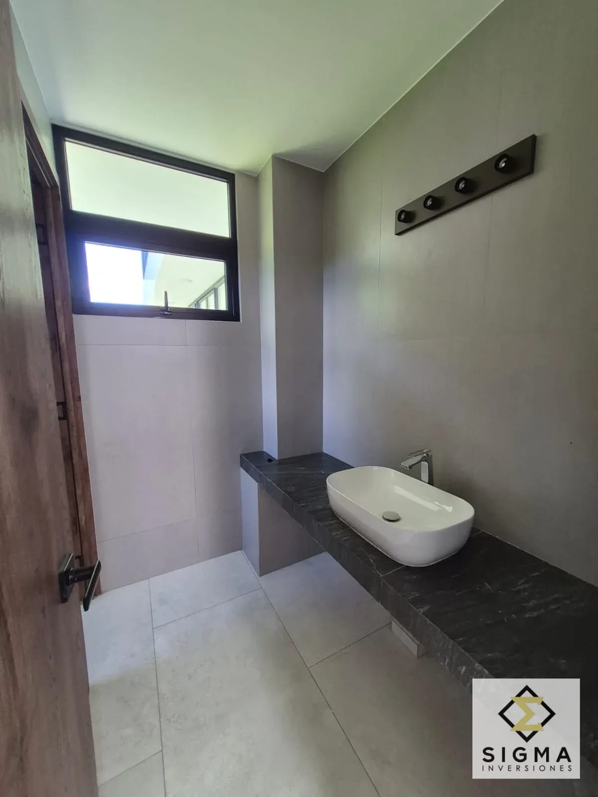 Preciosa casa nueva en VENTA, en CAES dentro de Condominio - Moderna — Casa en Venta en Arrazola I, Carretera a El Salvador, Guatemala, Ciudad — foto 15 de 16