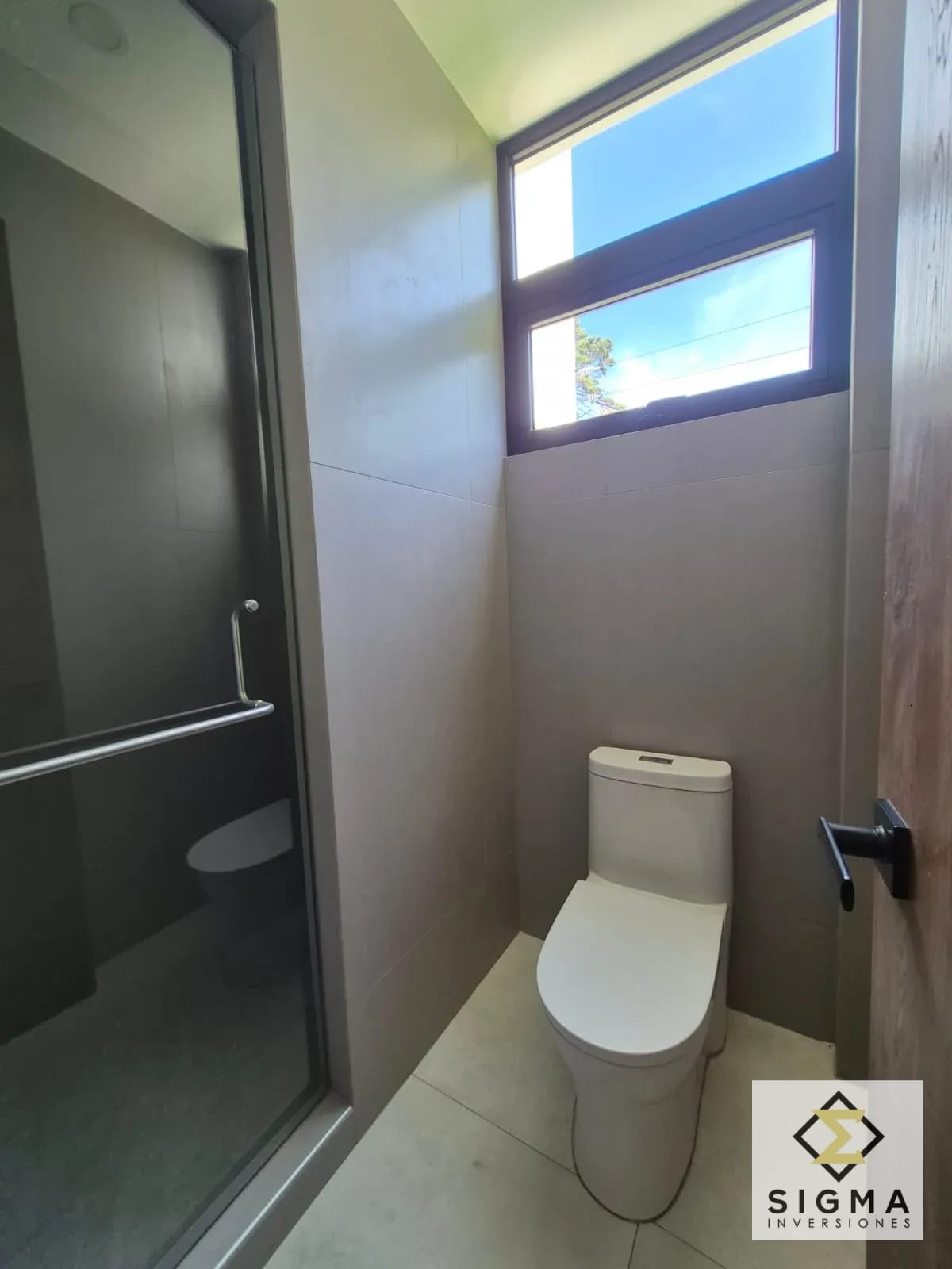 Preciosa casa nueva en VENTA, en CAES dentro de Condominio - Moderna — Casa en Venta en Arrazola I, Carretera a El Salvador, Guatemala, Ciudad — foto 16 de 16