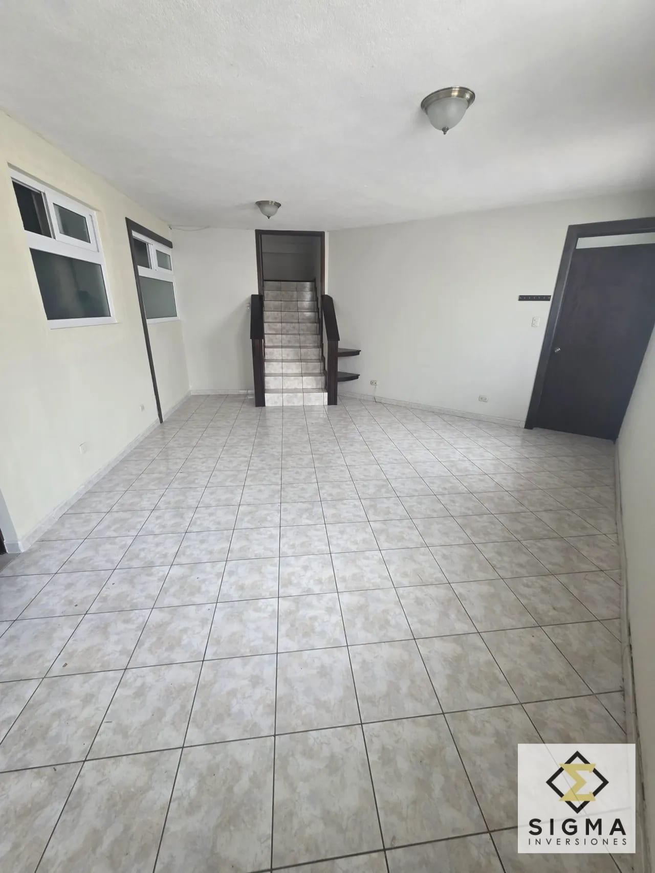 Excelente propiedad para uso de residencia o Inversion en Zona 7 — Casa en Venta en Ciudad de Plata, Zona 7, Guatemala, Ciudad — foto 1 de 15