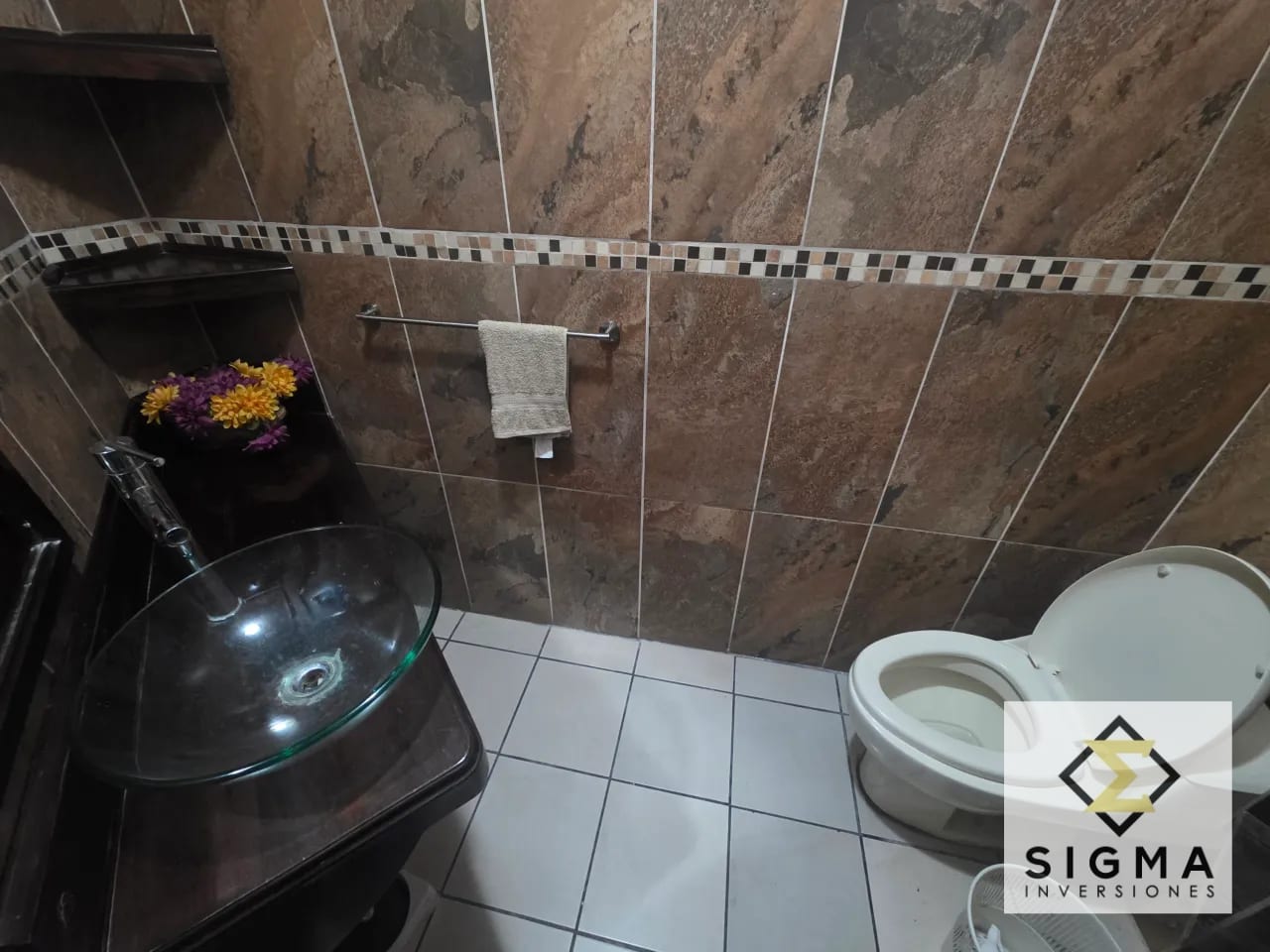 Excelente propiedad para uso de residencia o Inversion en Zona 7 — Casa en Venta en Ciudad de Plata, Zona 7, Guatemala, Ciudad — foto 3 de 15