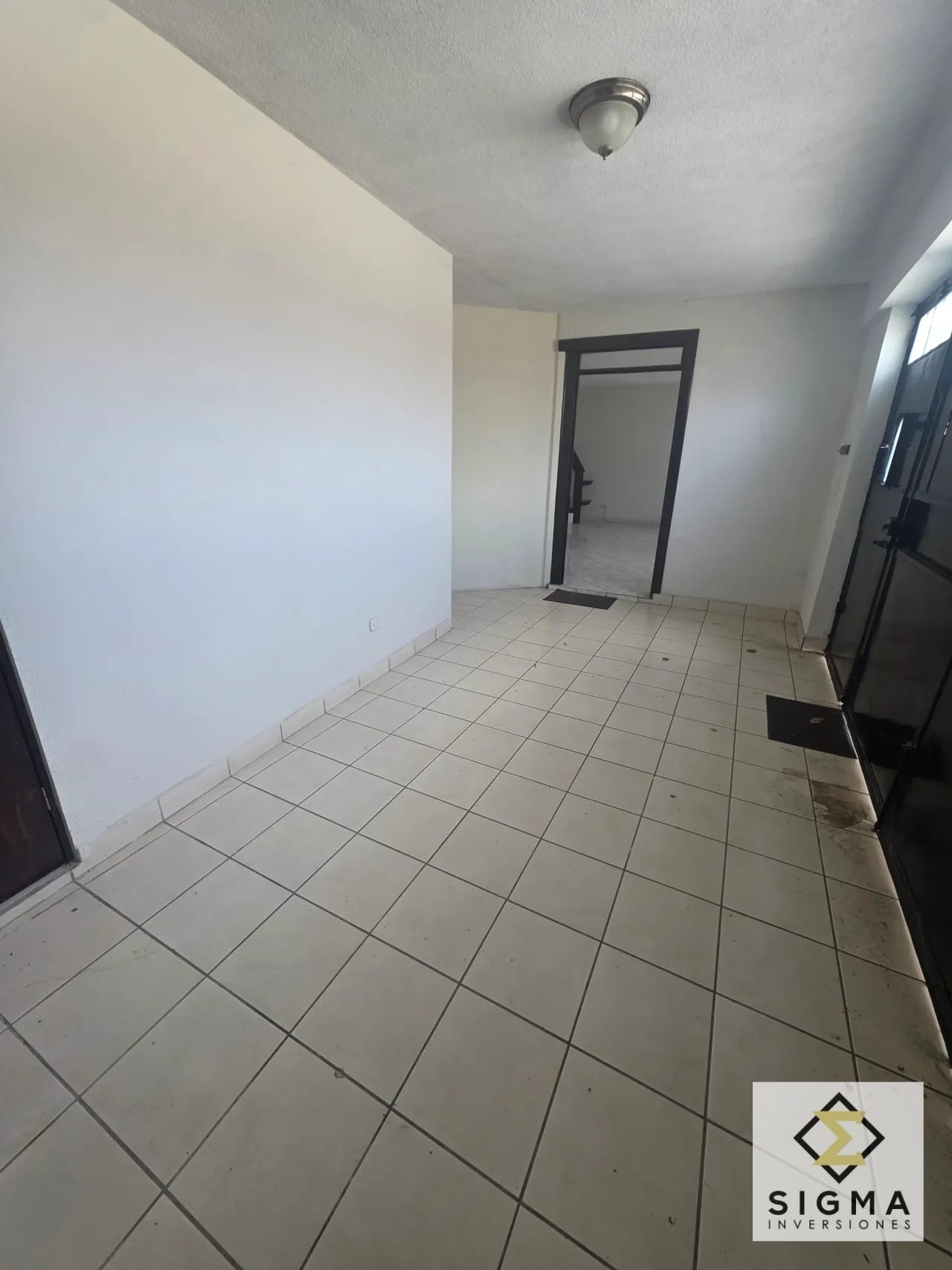 Excelente propiedad para uso de residencia o Inversion en Zona 7 — Casa en Venta en Ciudad de Plata, Zona 7, Guatemala, Ciudad — foto 4 de 15