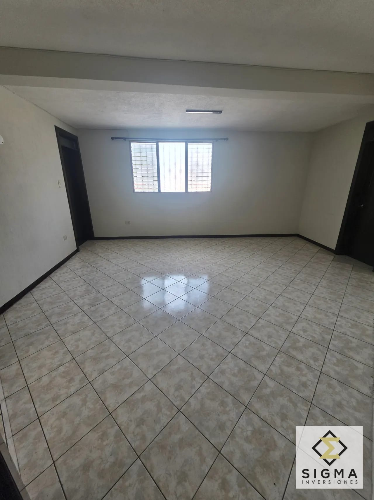 Excelente propiedad para uso de residencia o Inversion en Zona 7 — Casa en Venta en Ciudad de Plata, Zona 7, Guatemala, Ciudad — foto 8 de 15