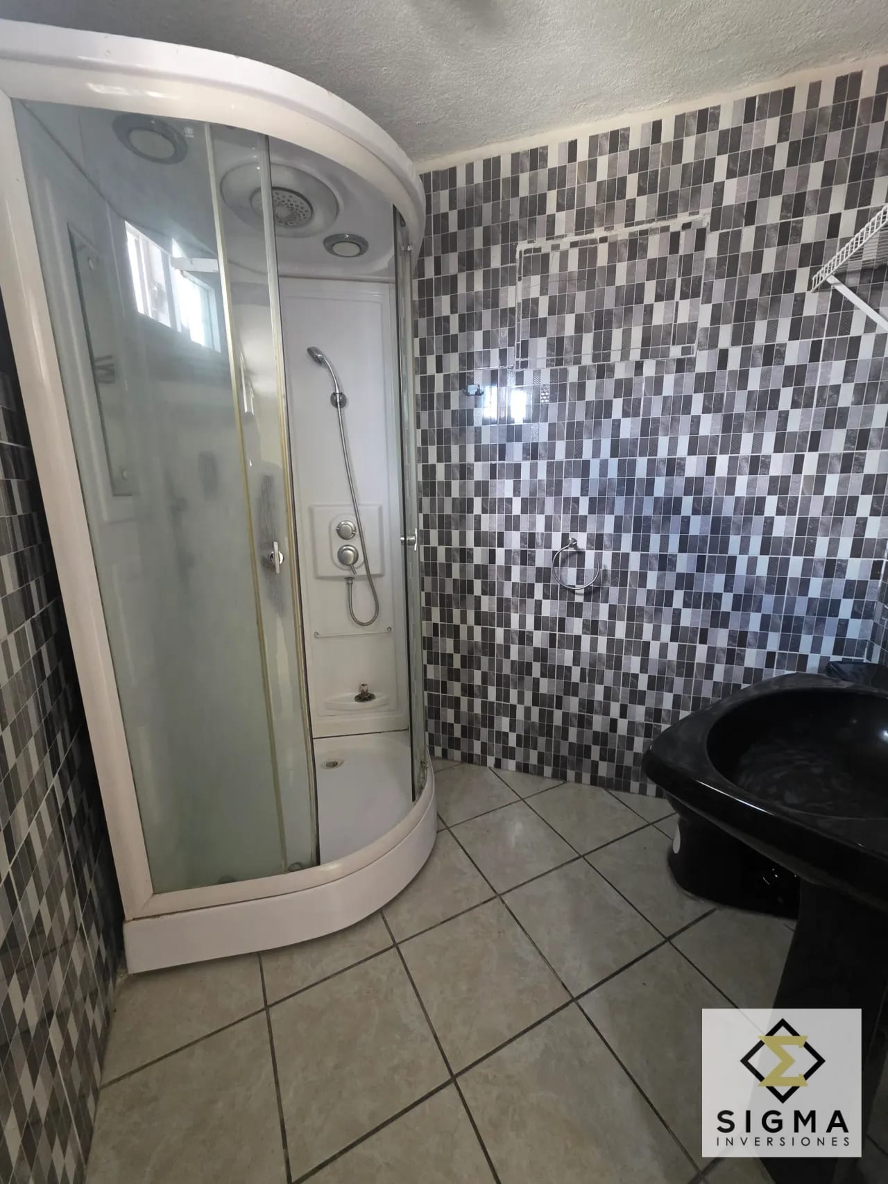 Excelente propiedad para uso de residencia o Inversion en Zona 7 — Casa en Venta en Ciudad de Plata, Zona 7, Guatemala, Ciudad — foto 11 de 15