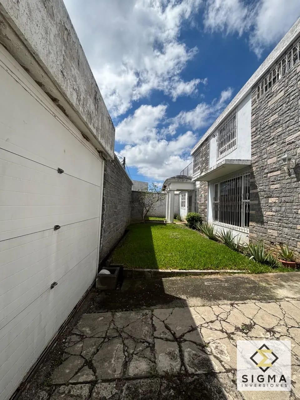 Casa AMPLIA en venta Zona 13 Aurora, 4 hab, a 500m del Aeropuerto — Casa en Venta en Aurora I, Zona 13, Guatemala, Ciudad — foto 6 de 16