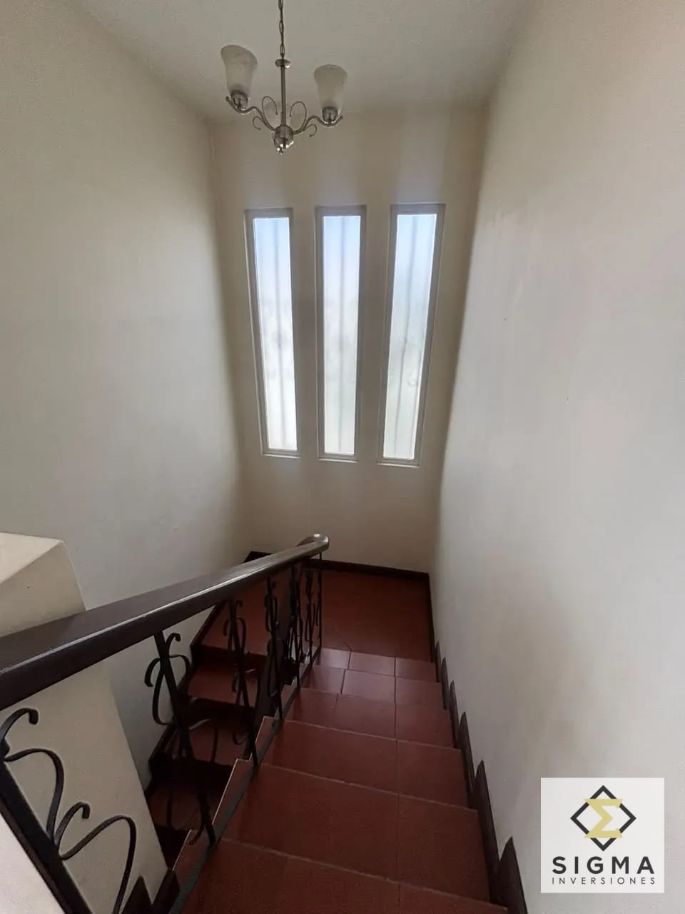 Casa AMPLIA en venta Zona 13 Aurora, 4 hab, a 500m del Aeropuerto — Casa en Venta en Aurora I, Zona 13, Guatemala, Ciudad — foto 14 de 16