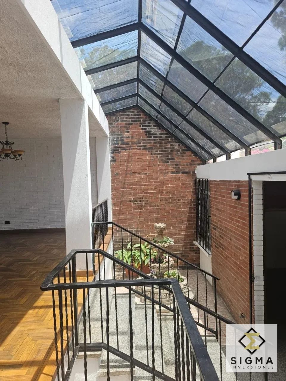 Casa en renta para uso comercial en Zona 11, sobre calle transitada — Casa en Alquiler en Zona 11, Guatemala, Ciudad — foto 3 de 10