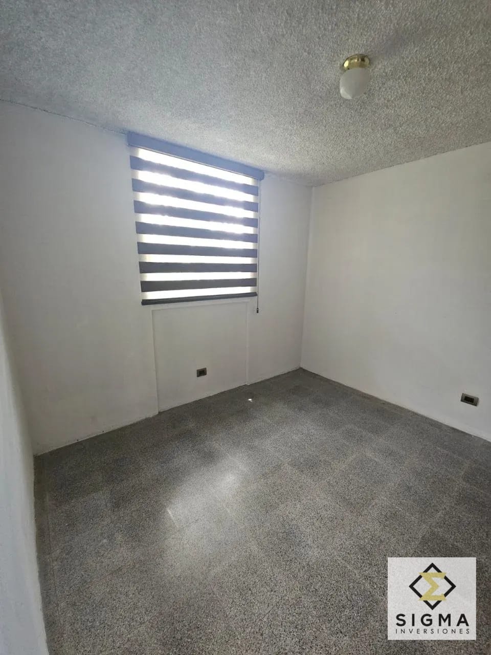 Casa en renta para uso comercial en Zona 11, sobre calle transitada — Casa en Alquiler en Zona 11, Guatemala, Ciudad — foto 8 de 10