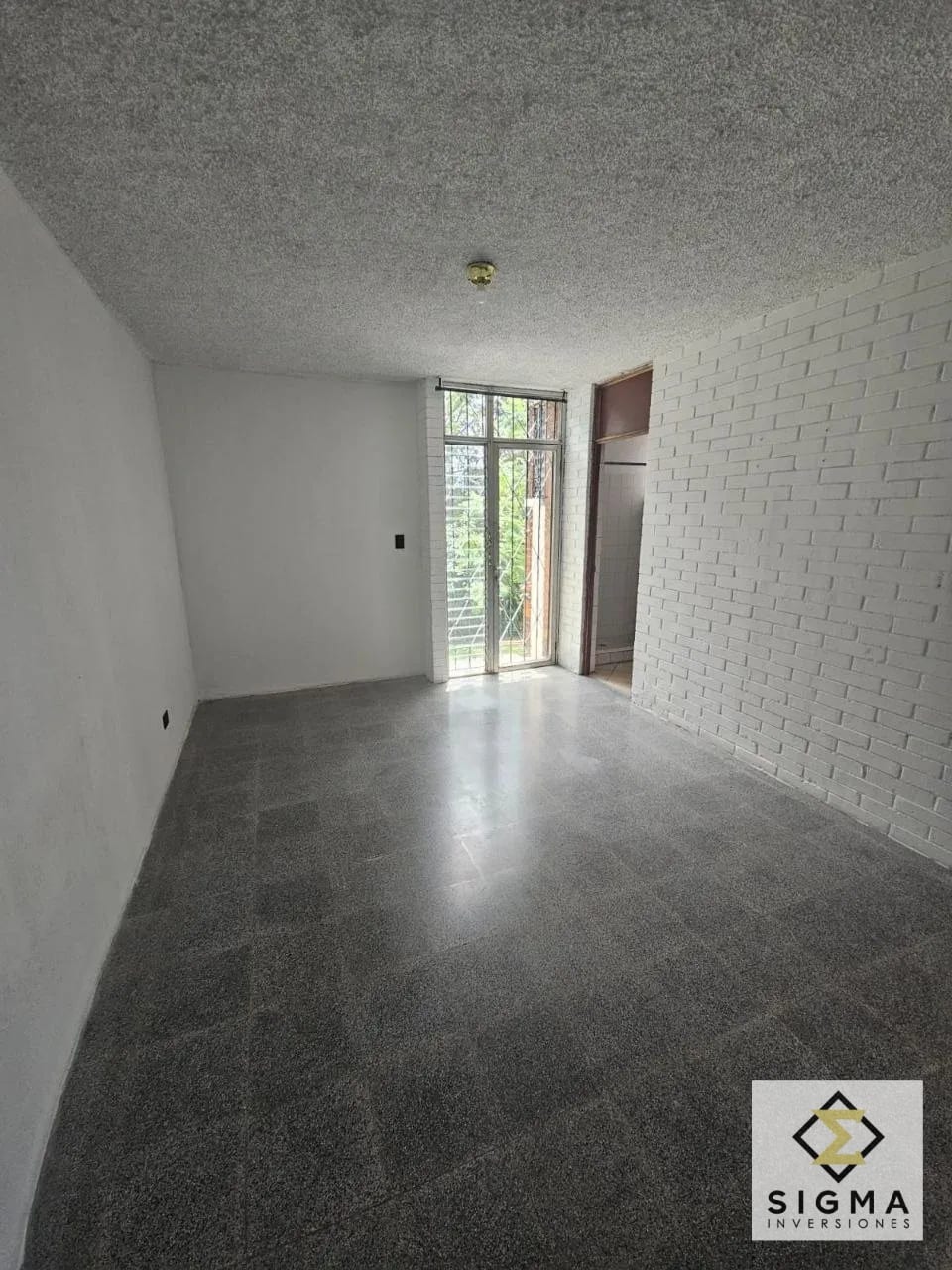 Casa en renta para uso comercial en Zona 11, sobre calle transitada — Casa en Alquiler en Zona 11, Guatemala, Ciudad — foto 10 de 10