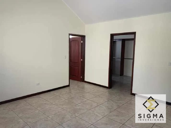 Casa en venta Fraijanes km 21.5, 4 hab, alquilada con ingreso — Casa en Venta en Villas de Entreverdes, Carretera a El Salvador, Guatemala, Ciudad — foto 7 de 17