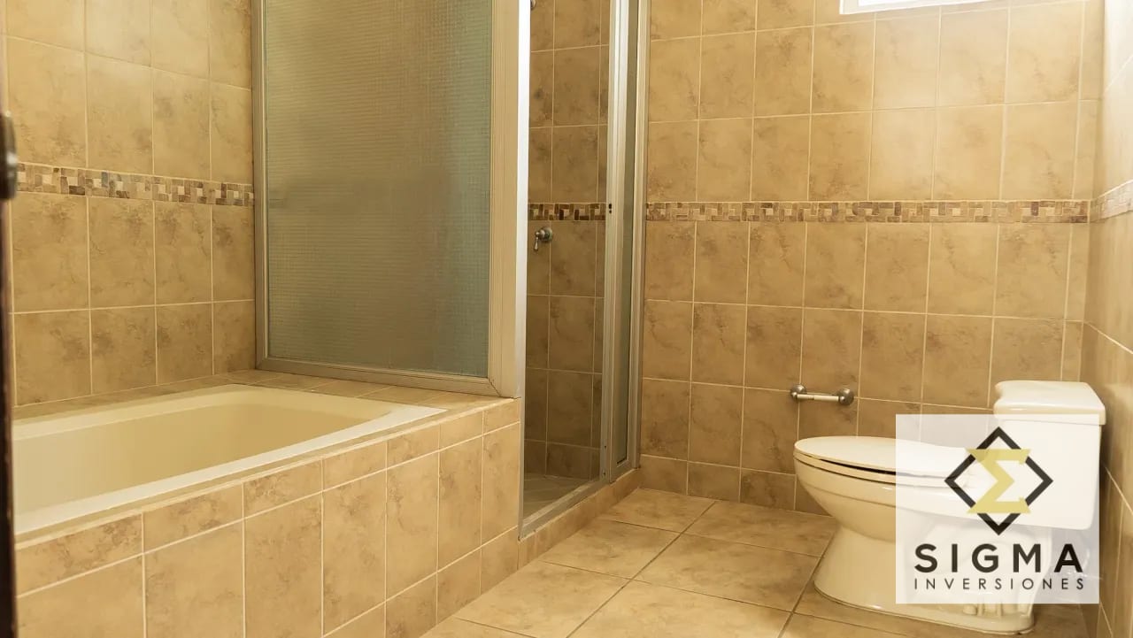 Casa en venta Fraijanes km 21.5, 4 hab, alquilada con ingreso — Casa en Venta en Villas de Entreverdes, Carretera a El Salvador, Guatemala, Ciudad — foto 8 de 17