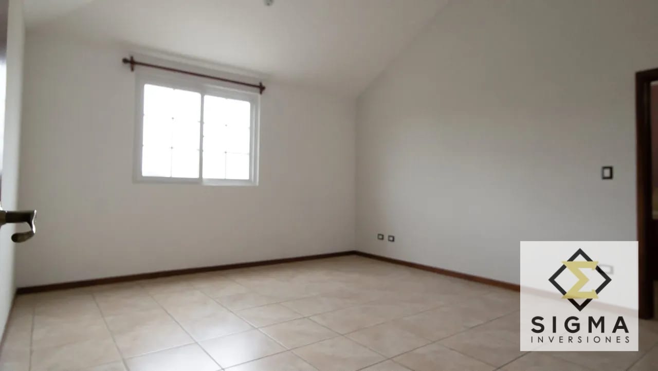 Casa en venta Fraijanes km 21.5, 5 hab, alquilada con ingreso — Casa en Venta en Villas de Entreverdes, Carretera a El Salvador, Guatemala, Ciudad — foto 8 de 17