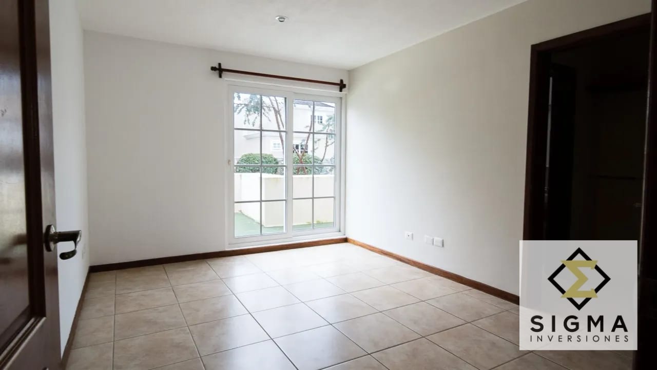 Casa en venta Fraijanes km 21.5, 5 hab, alquilada con ingreso — Casa en Venta en Villas de Entreverdes, Carretera a El Salvador, Guatemala, Ciudad — foto 13 de 17
