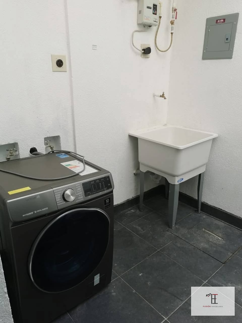 Rento Apartamento amueblado en La Montaña zona 16 — Apartamento en Alquiler en La Montaña, Zona 16, Guatemala, Ciudad — foto 8 de 10