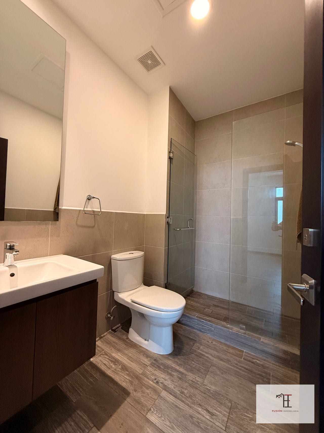 Vendo apartamento en Lirios de Cayalá 1, zona 16 — Apartamento en Venta en Lirios de Cayalá I, Zona 16, Guatemala, Ciudad — foto 7 de 16